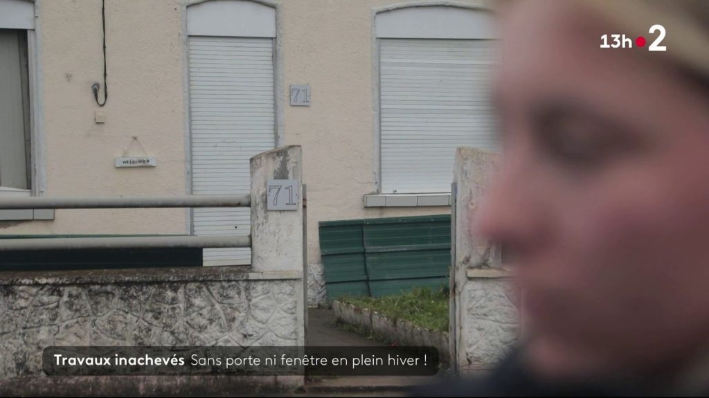 Chantier abandonné : pas de portes ni de fenêtres dans le froid hivernal !