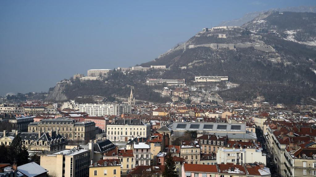 Baisse des prix de l’immobilier à Grenoble : 2.818 euros du m² en décembre, une tendance qui se poursuit.