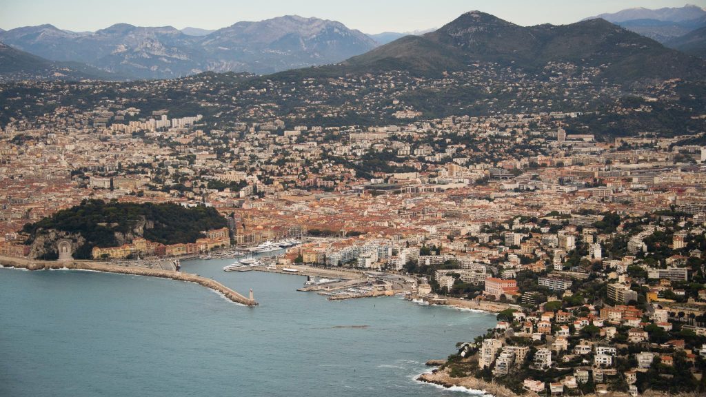 Les prix de l’immobilier à Nice atteignent 6.599 euros du m² en décembre, stable par rapport au mois dernier.